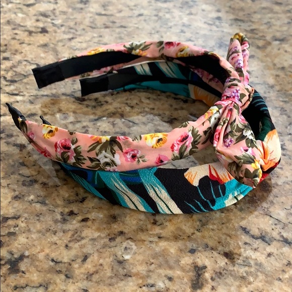 2 New Floral headband - Picture 2 of 4